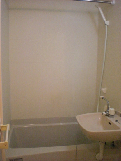 【浴室】 | レオパレスブライトセゾン | 画像8