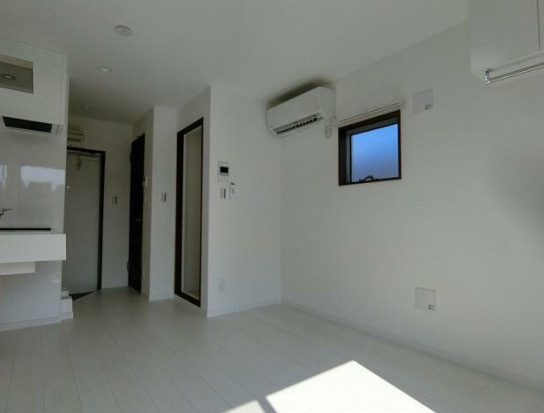 中野区本町５丁目の賃貸マンションの居間・リビング