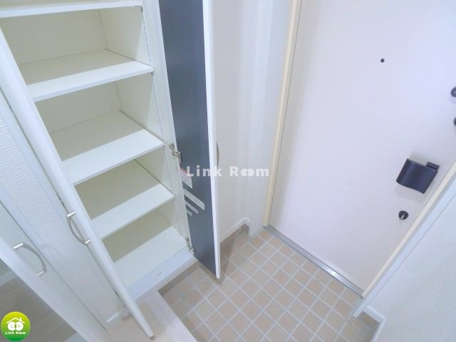 アルバ両国の玄関