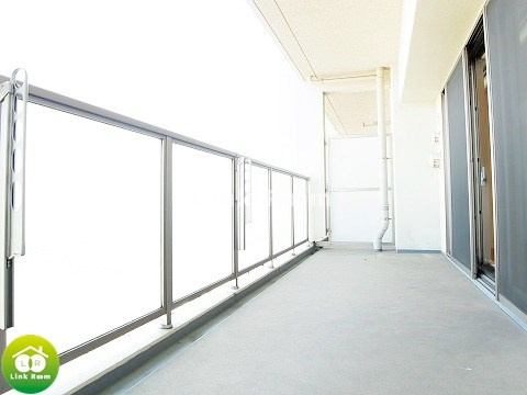 アルバ両国のバルコニー