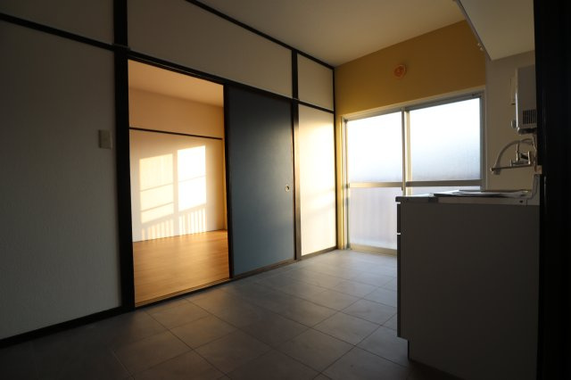 筒井ハイツの居間・リビング