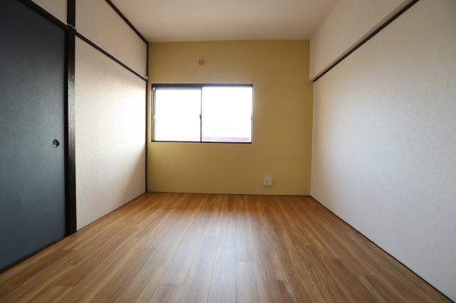 筒井ハイツの洋室