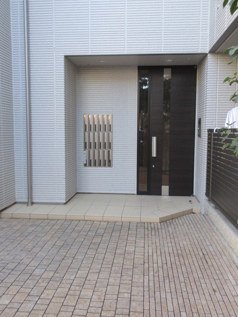 エスポワール北浦和のロビー|★オートロック付きエントランス★