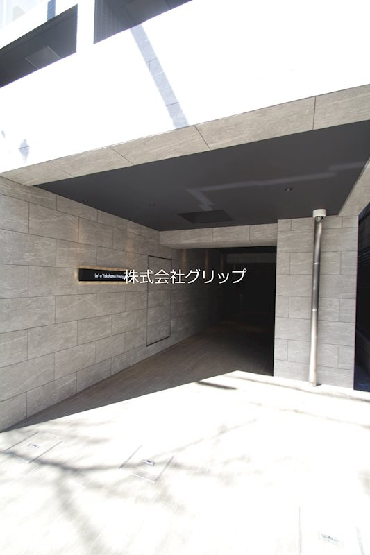 Le'a横濱プレステージのエントランス