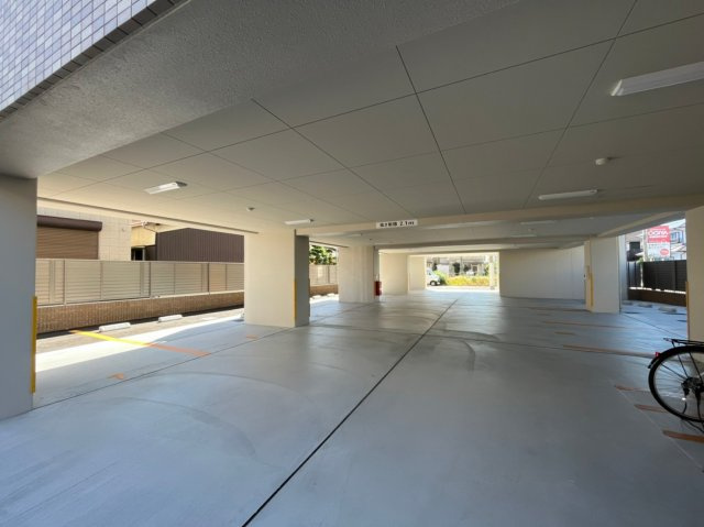MAISON AKASHIの駐車場
