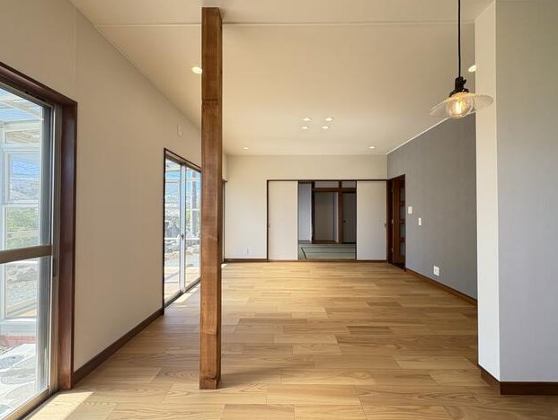 中古 戸建ての居間・リビング