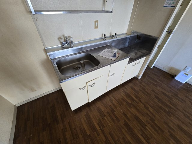 アベニュー泉|名古屋市の賃貸ならMy賃貸のキッチン|アベニュー泉
※リフォーム前