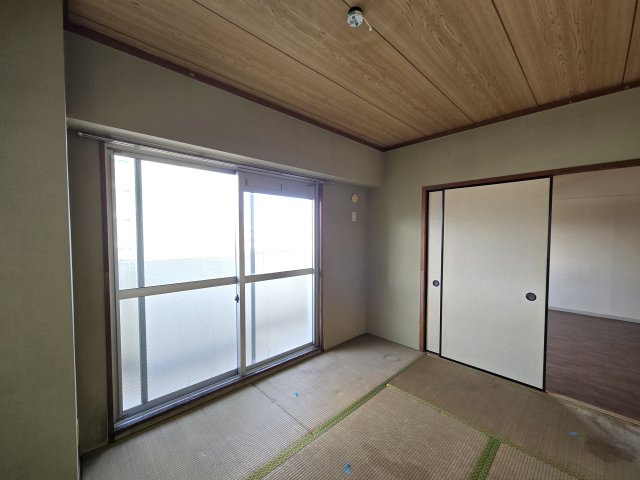 アベニュー泉|名古屋市の賃貸ならMy賃貸の寝室|アベニュー泉
※リフォーム前