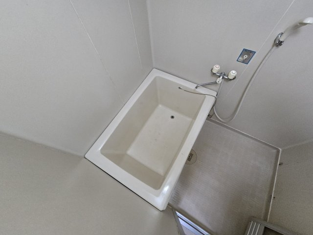 アベニュー泉|名古屋市の賃貸ならMy賃貸の浴室|アベニュー泉
※リフォーム前