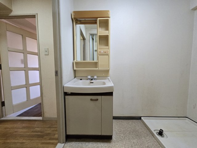 アベニュー泉|名古屋市の賃貸ならMy賃貸の洗面所|アベニュー泉
※リフォーム前