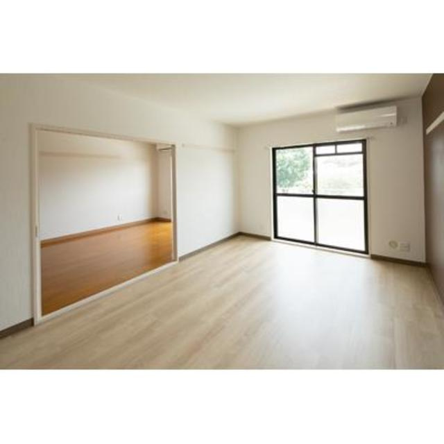 府中市若松町３丁目の賃貸マンションの居間・リビング|※写真は同タイプ住戸です。