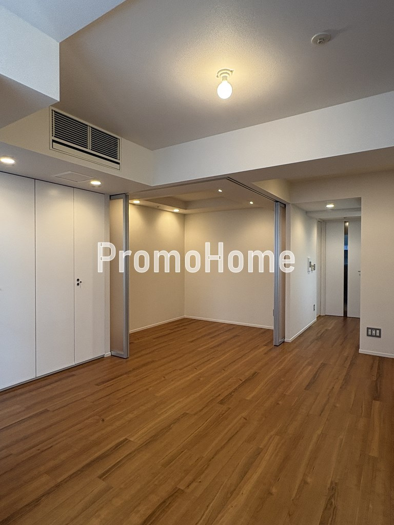 パークキューブ銀座イーストの居間・リビング