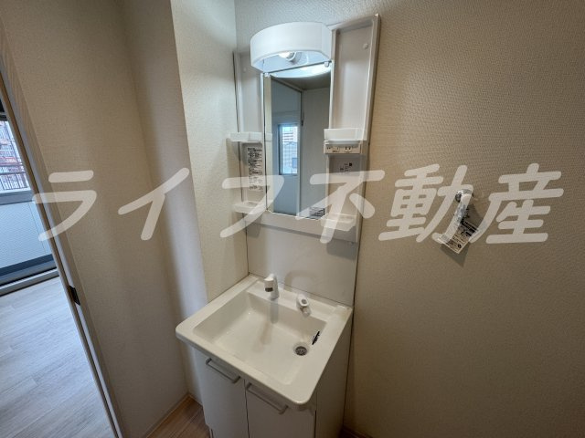 アリビラ鶴橋の独立洗面台|独立洗面化粧台が付いています