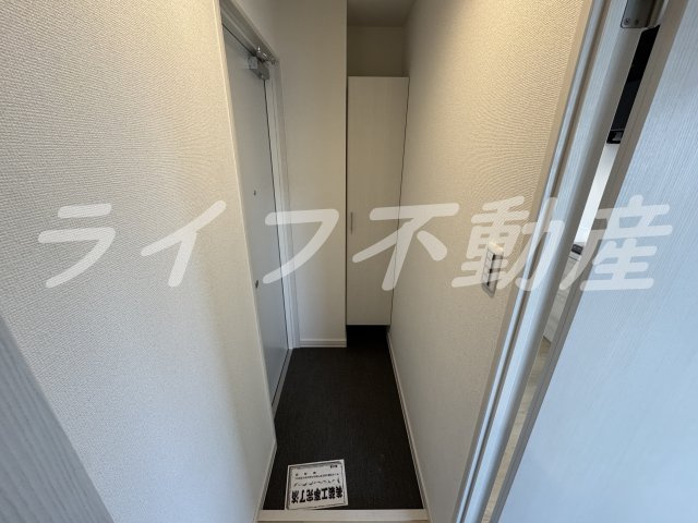 アリビラ鶴橋の玄関|明るい玄関です