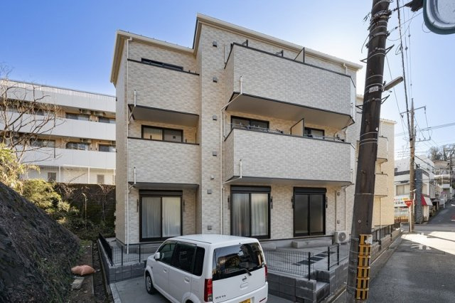 川崎市多摩区三田４丁目のアパート