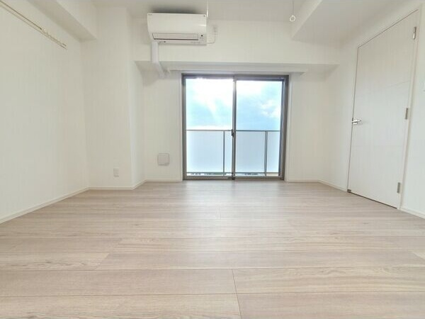 ディアレイシャス大須赤門通本町の居間・リビング