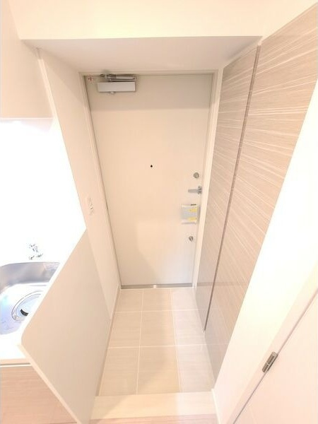 ディアレイシャス大須赤門通本町の玄関