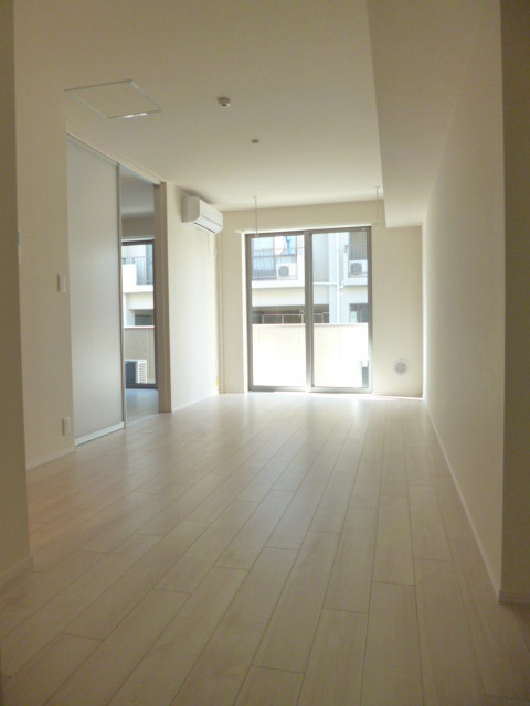 Ｂｒｉｌｌｅｒ ｇｌｙｃｉｎｅｓ（ブリエグリシーヌ）の居間・リビング|★フローリングのリビング★