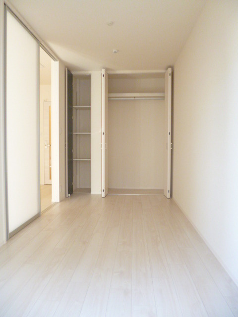 Ｂｒｉｌｌｅｒ ｇｌｙｃｉｎｅｓ（ブリエグリシーヌ）の居間・リビング|★フローリングの居室★