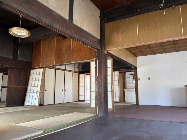 下田市河内の内装