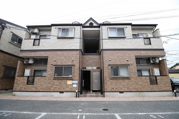 福岡市西区周船寺１丁目のアパートの外観