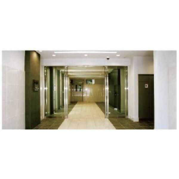 スパシエルクス西川口のエントランス