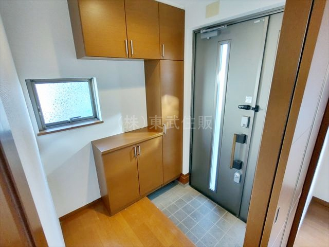 【内装】 | 入間郡越生町１期 | 明るい玄関です