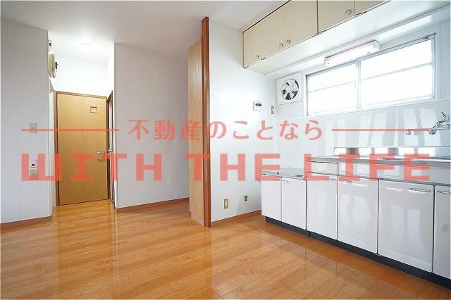 佐田ビル【キャッシュバック対象物件】の内装|明るい洋室です