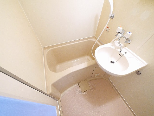 シャンテムーランの浴室|きれいなお風呂です