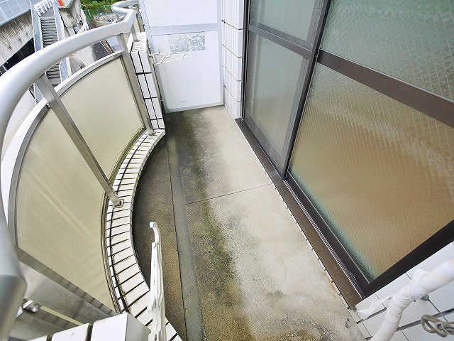 シャンテムーランのバルコニー|開放的で明るい空間を演出してくれるバルコニーです