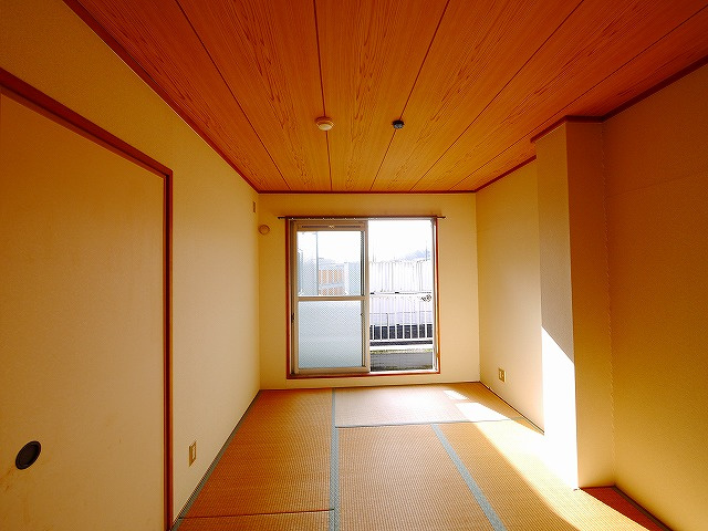アーバンアネックスの和室
