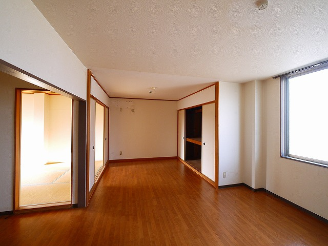 アーバンアネックスの居間・リビング