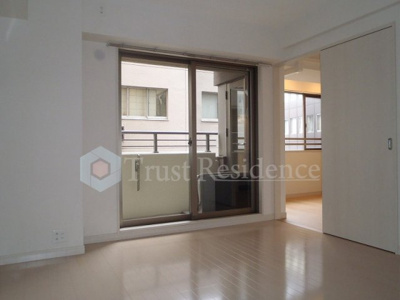 【バルコニー】 | パートナーシップアパートメント