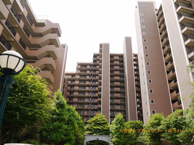 【外観】 | ヴィオスガーデン城山 | 平成築の新耐震基準適合マンション！太陽に愛された邸は、陽当り・通風に優れた魅力的で快適さを追求した邸宅。