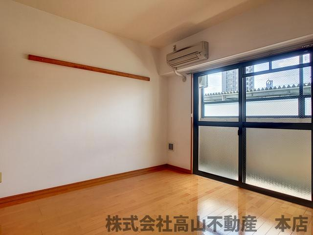 ラリーグラス２２の居間・リビング