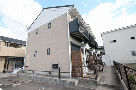 DUPLEX義の駐車場