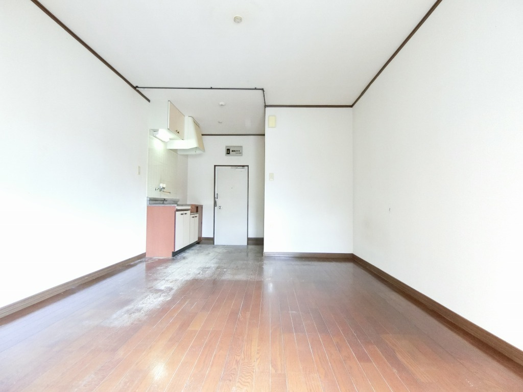 シャンタルⅡの居間・リビング