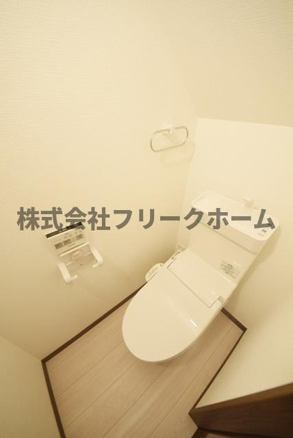 三鷹市井の頭１丁目のアパートのトイレ