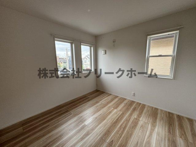 緑町１丁目貸家の居間・リビング