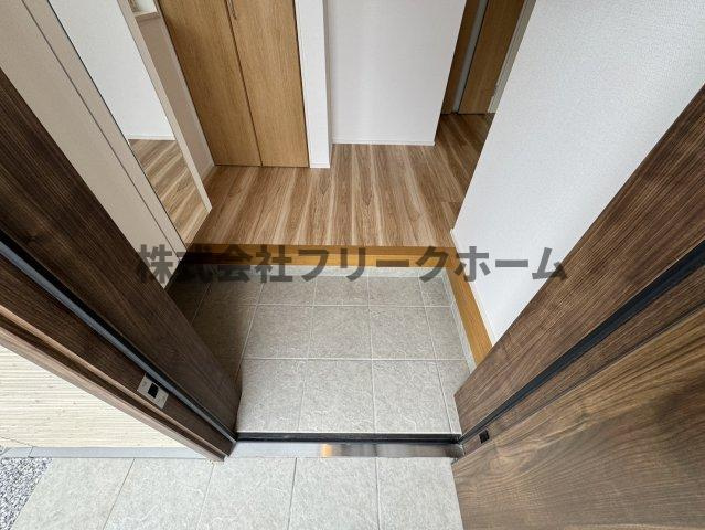 緑町１丁目貸家の玄関