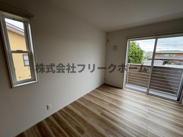 緑町１丁目貸家の居間・リビング