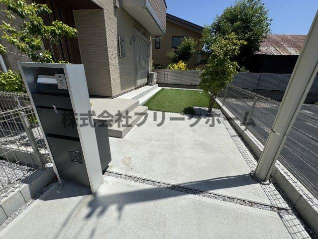 緑町１丁目貸家のエントランス