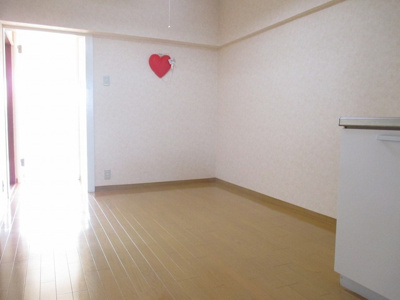 【居間・リビング】 | 瑞光コーポ | 明るくキレイなお部屋です