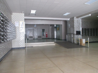 【エントランス】 | 瑞光コーポ | 広いエントレンスロビーです