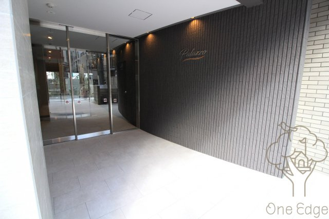 パラッツォ南森町のエントランス
