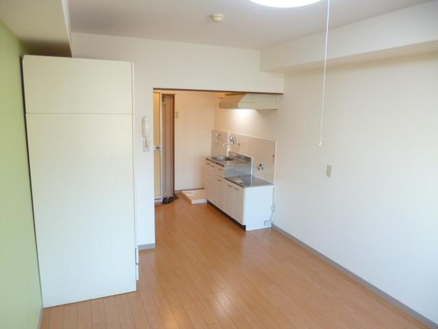 ハイムエスポワールの洋室|個人の部屋や寝室として使える洋室です