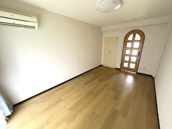 メビウスコート国立の居間・リビング