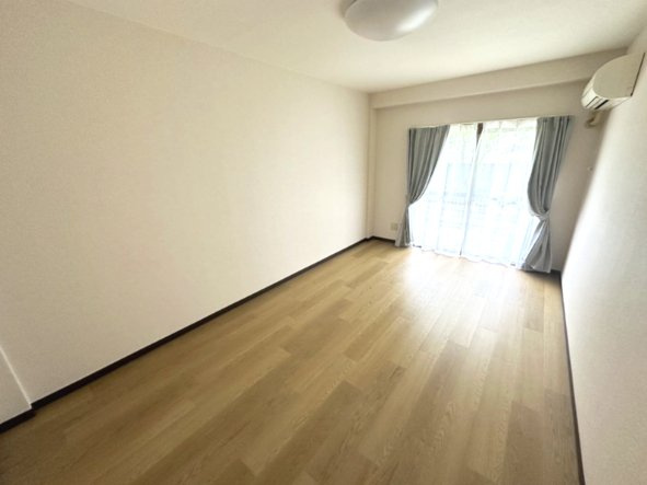 メビウスコート国立の居間・リビング