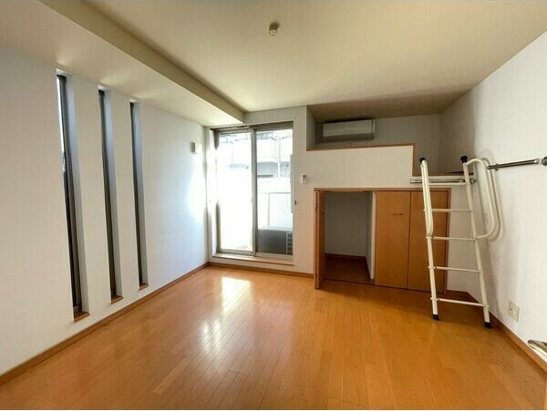 アムール金山の居間・リビング