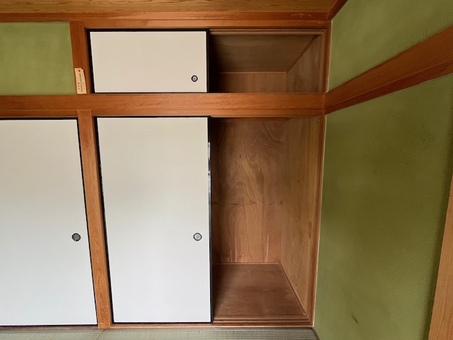 高倉台貸家の収納